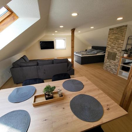 Zentrale Wohnung In Κράιλσχαϊμ Εξωτερικό φωτογραφία